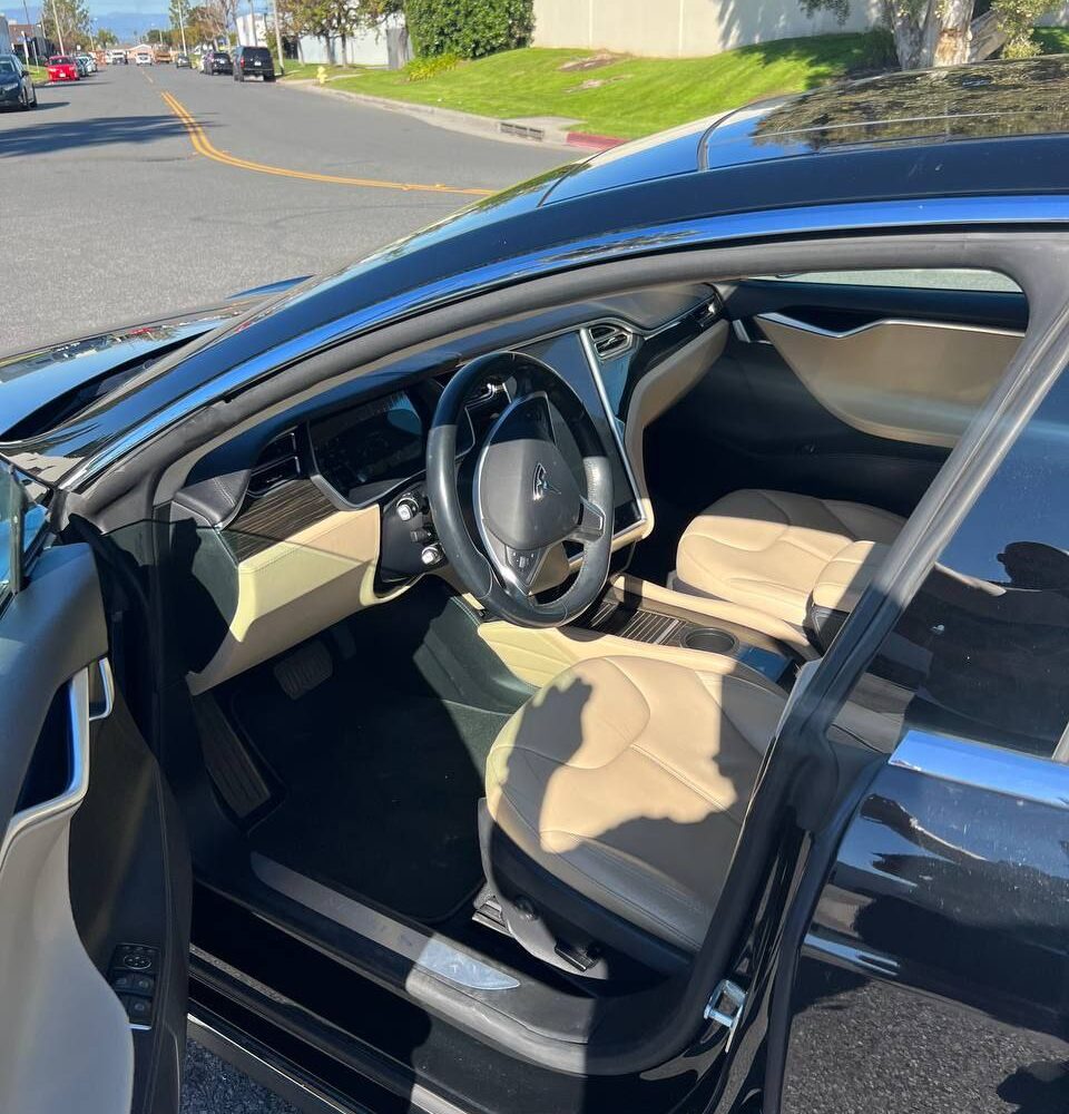 Tesla Model S 85 2014