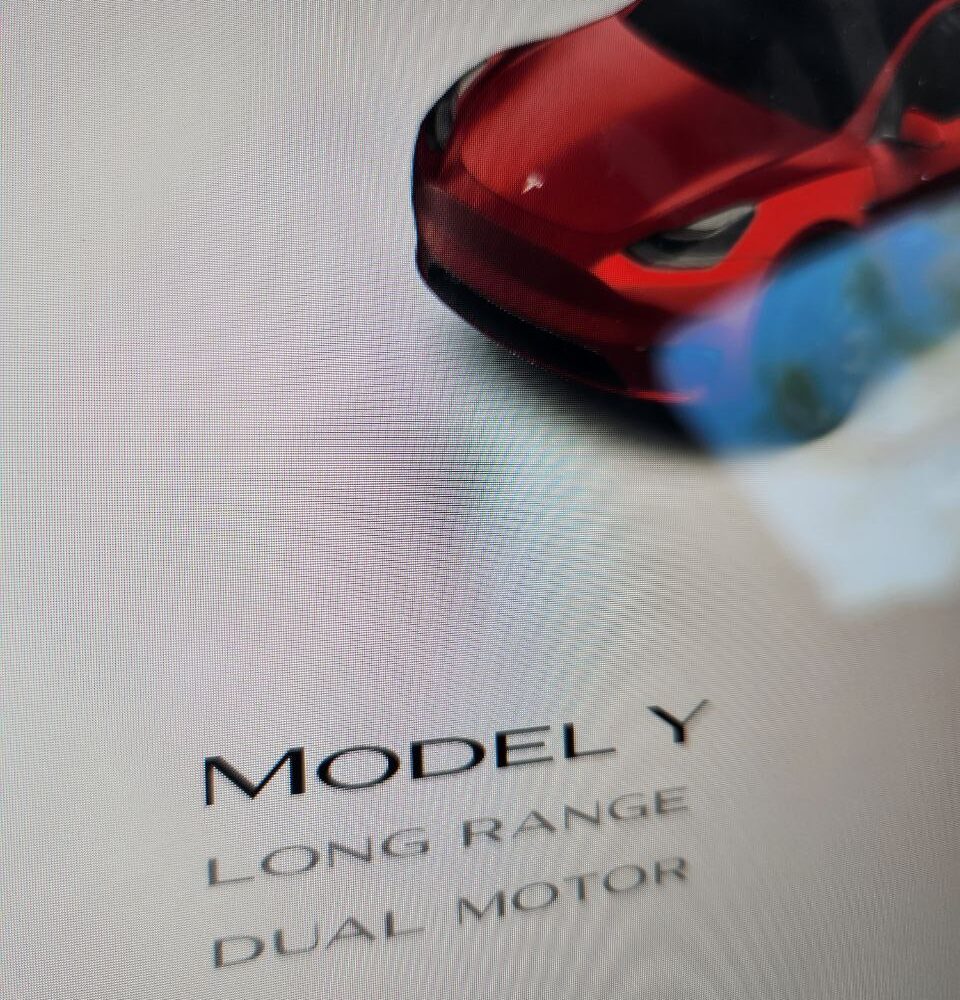 2022 Tesla Model Y, Long Range Dual Motor CLEAN TITLE in hand