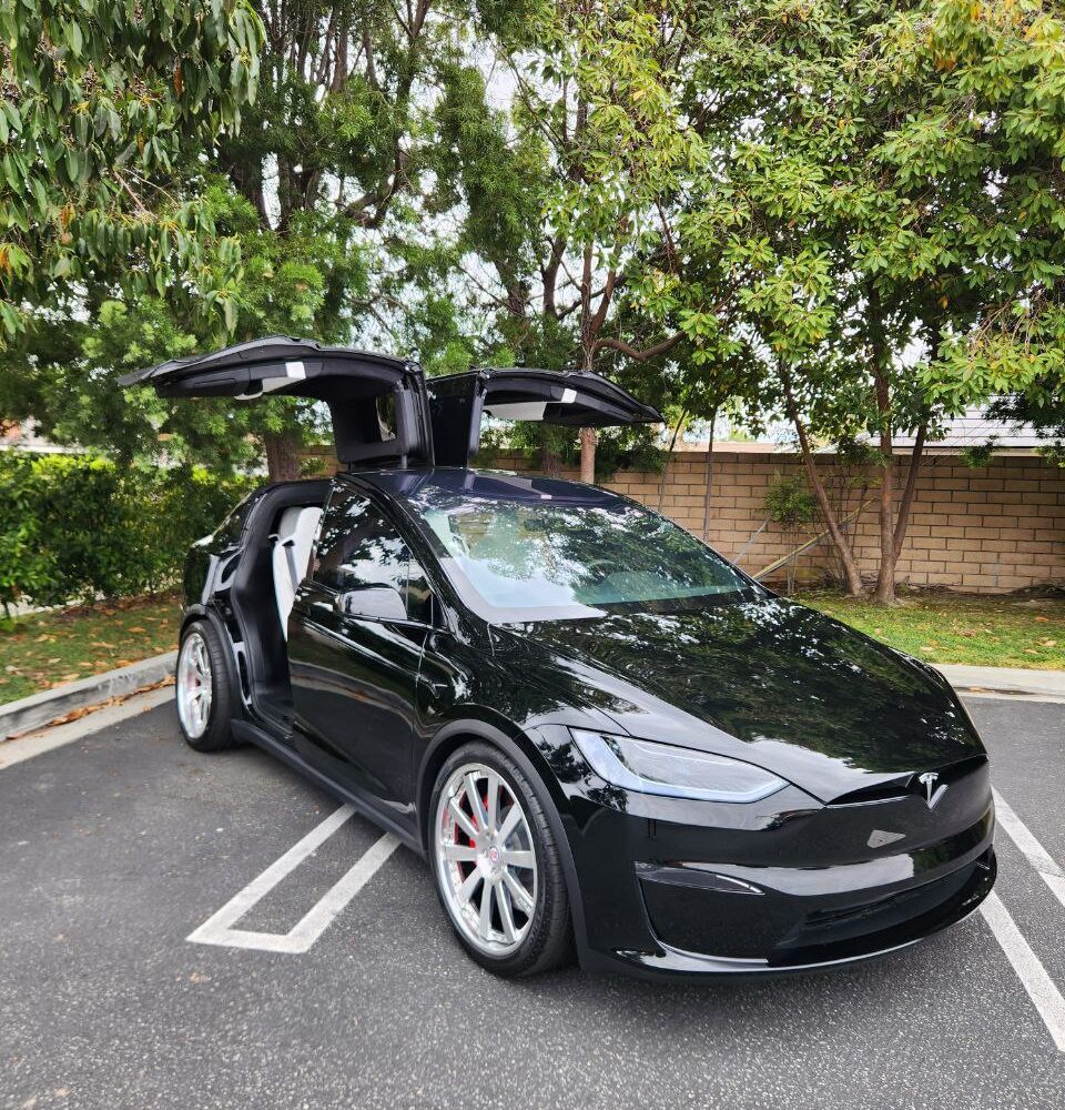 Tesla Model X PLAID 2024